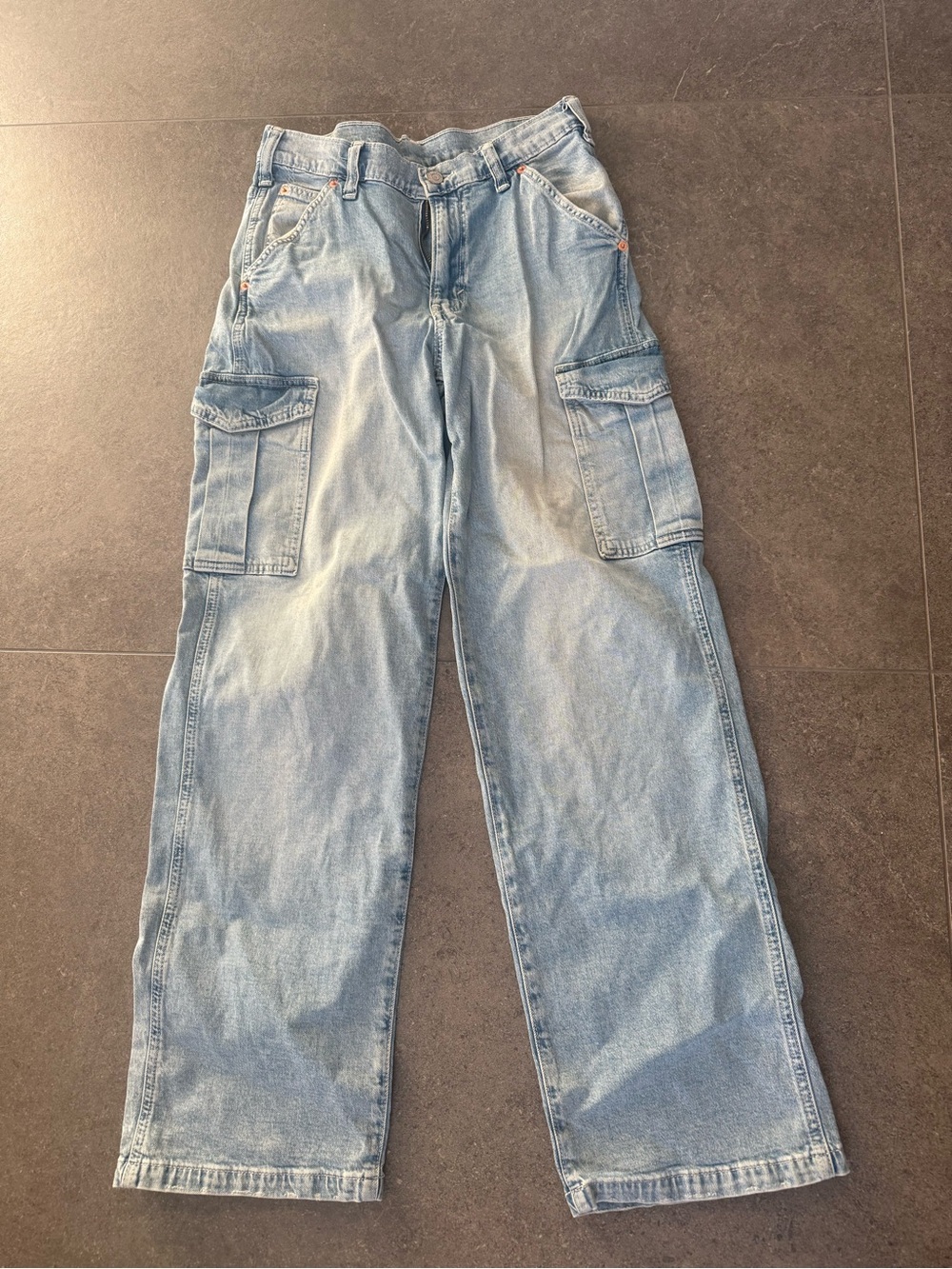 Light Wash Women Loose Fit Denim Cargo Jeans